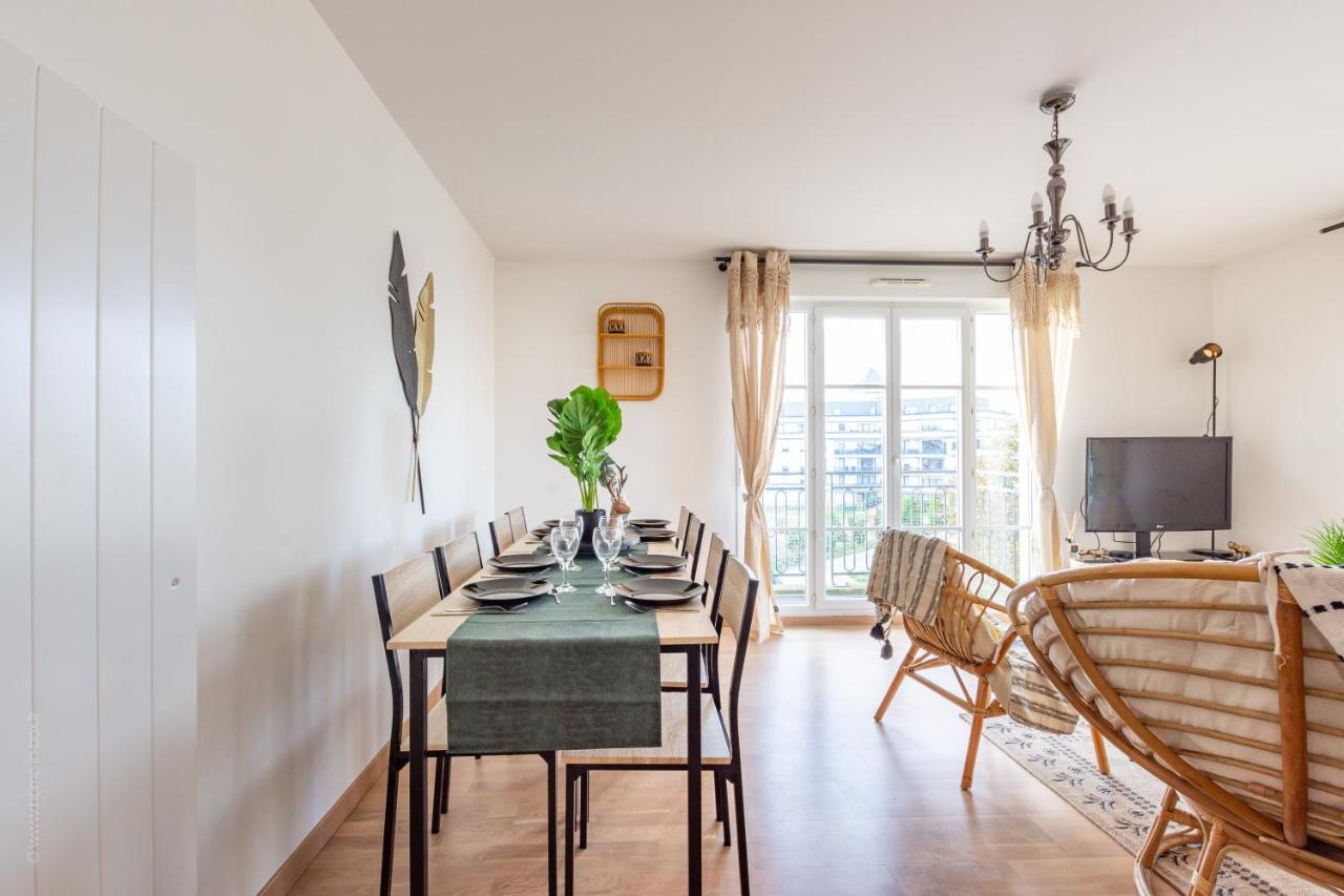 Апартаменты Luxe Flat For 7 - Fairytale Factory Бюсси-Сен-Жорж Экстерьер фото