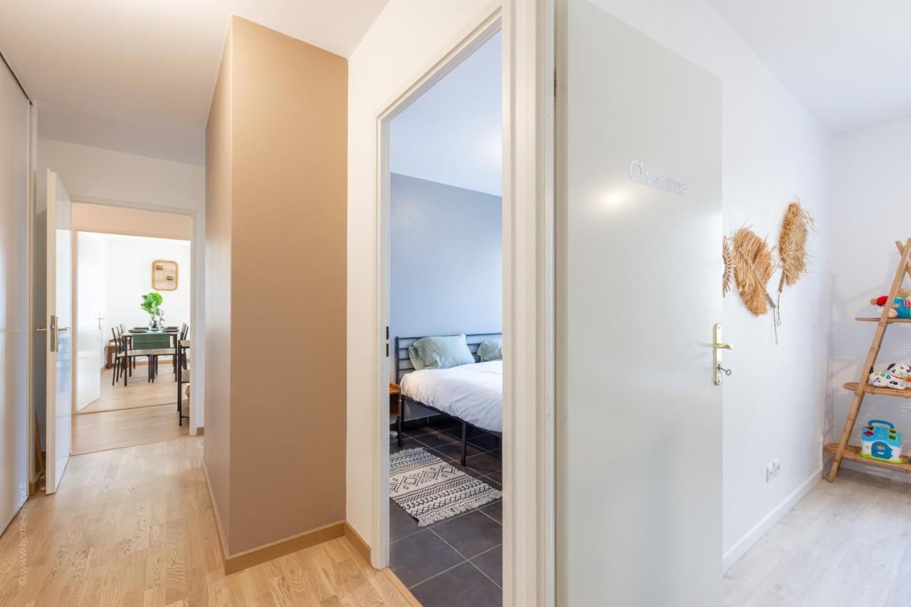 Апартаменты Luxe Flat For 7 - Fairytale Factory Бюсси-Сен-Жорж Экстерьер фото